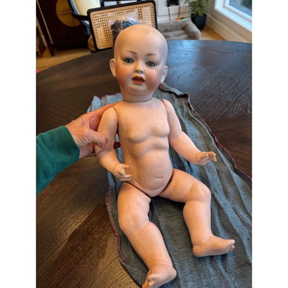 18‎ inch antique Bisque Doll Marked 142 Sleep Eyes Jointed Body Collectible - Picture 3 of 17